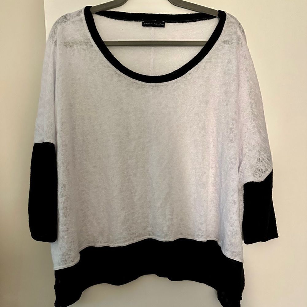 Nally & Millie loose fitting oversize summer sweater, Medium/Large.